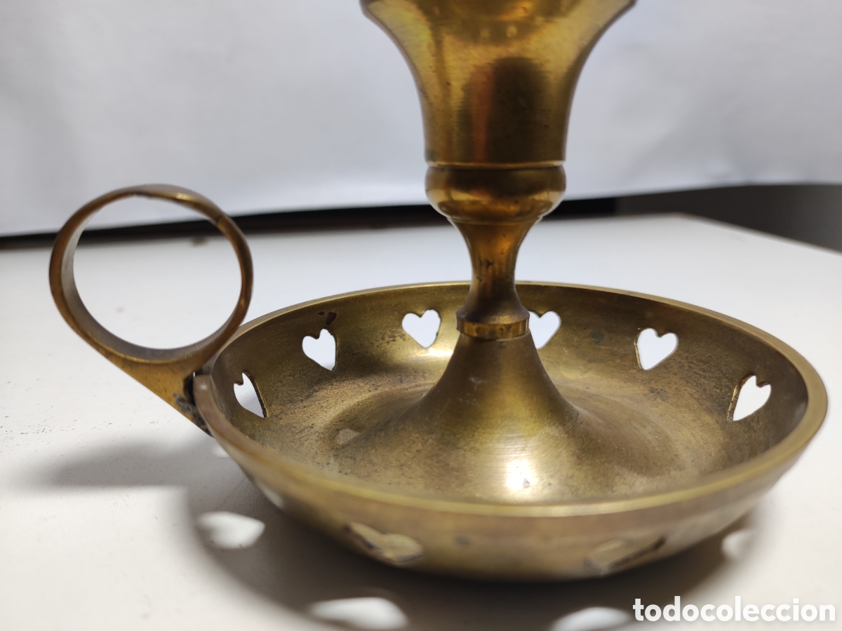 Antig&uuml;edades: Palmatoria de lat&oacute;n con corazones - Foto 3