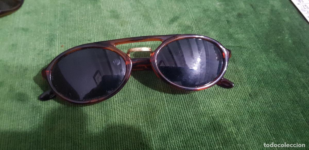 Antig&uuml;edades: GAFAS NEGRAS DE SOL SIN MARCA - Foto 1