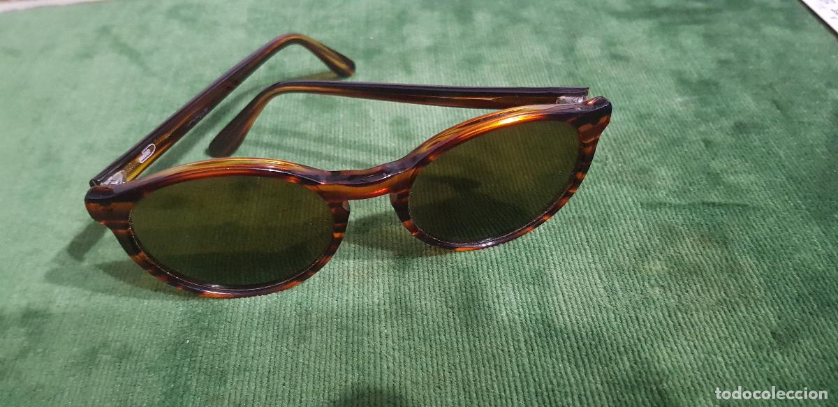 Antig&uuml;edades: GAFAS NEGRAS DE SOL CON MARCA MARGOD - Foto 3