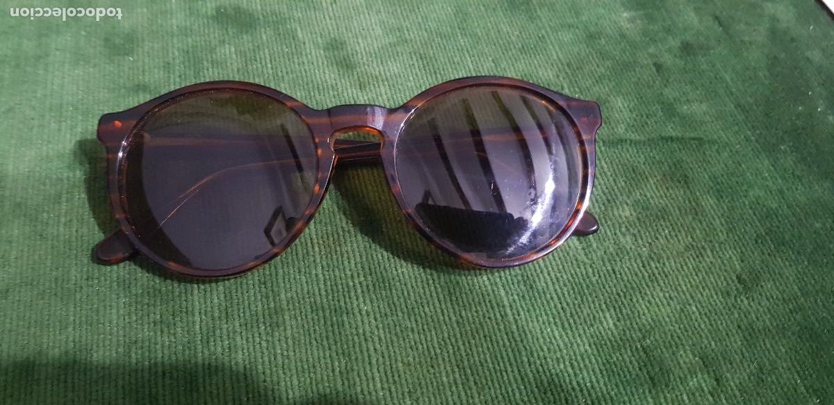 Antig&uuml;edades: GAFAS NEGRAS DE SOL CON MARCA MARGOD - Foto 1