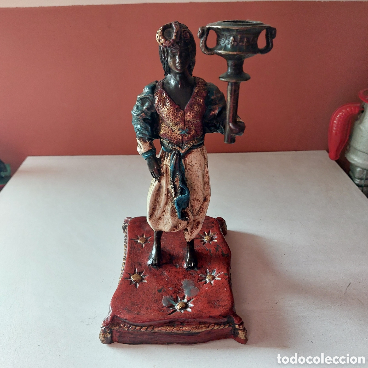 Antig&uuml;edades: Figura de hierro. Antorchero. - Foto 1