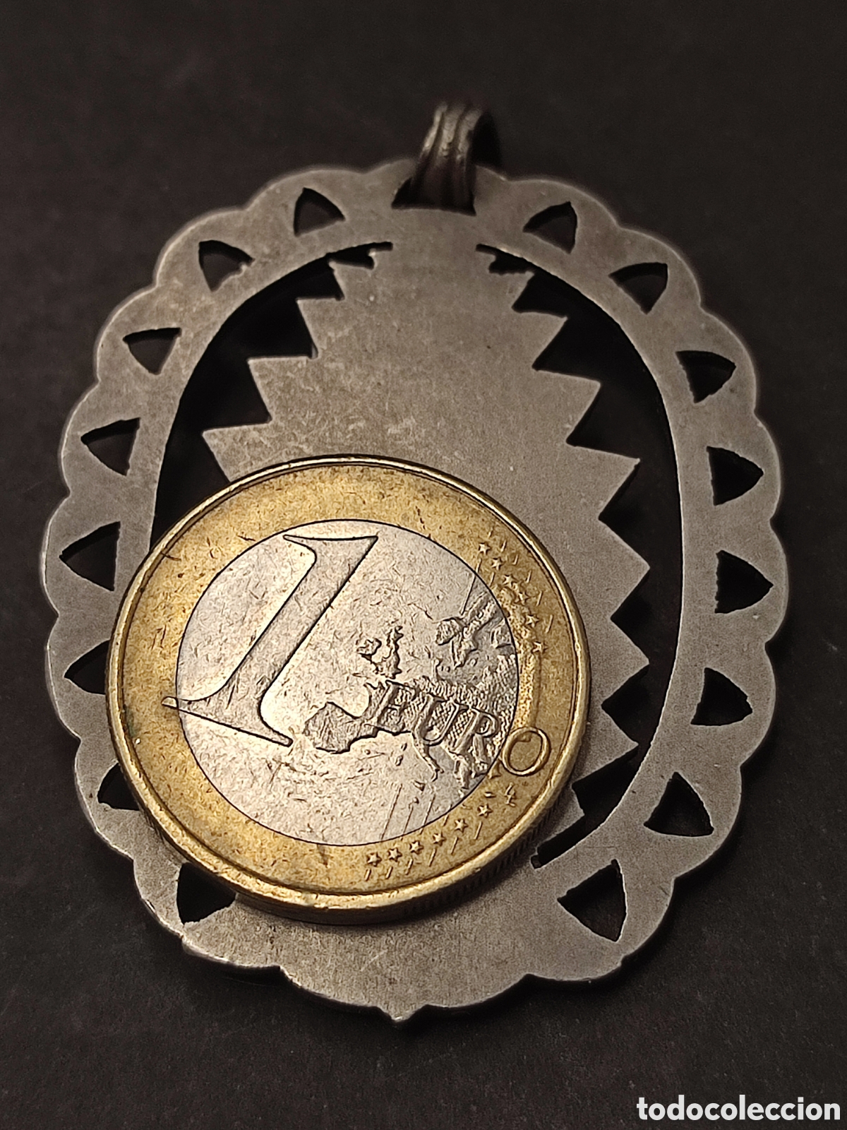 Antig&uuml;edades: Medalla en plata de la virgen de la Merced - Foto 3