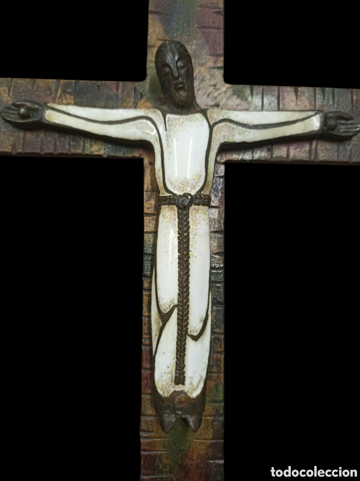 Antig&uuml;edades: Crucifijo con esmalte blanco en el cristo - Foto 2