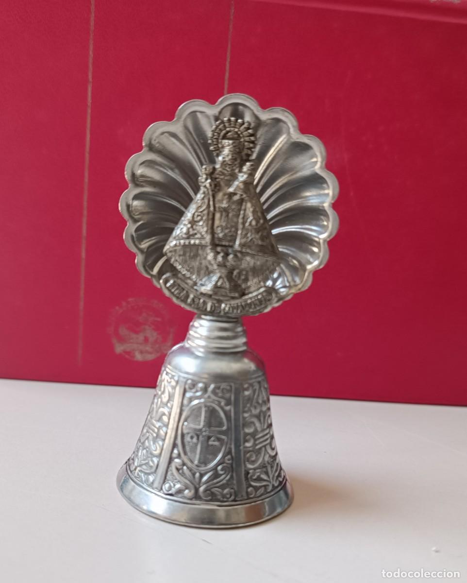 Antig&uuml;edades: Campanita Virgen de Covadonga - Foto 1