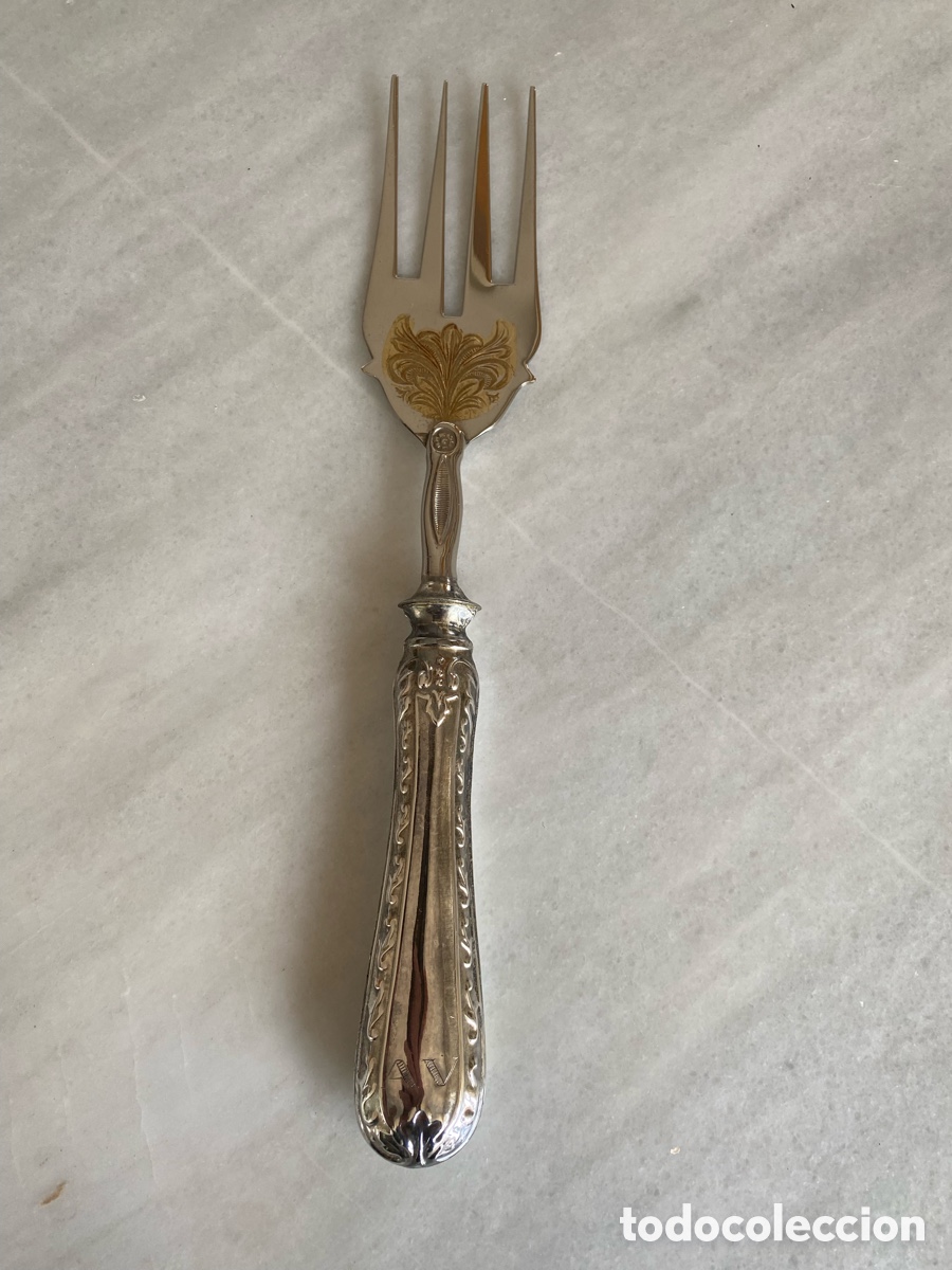 Antig&uuml;edades: Cubiertos de servir con mango de plata - Foto 4