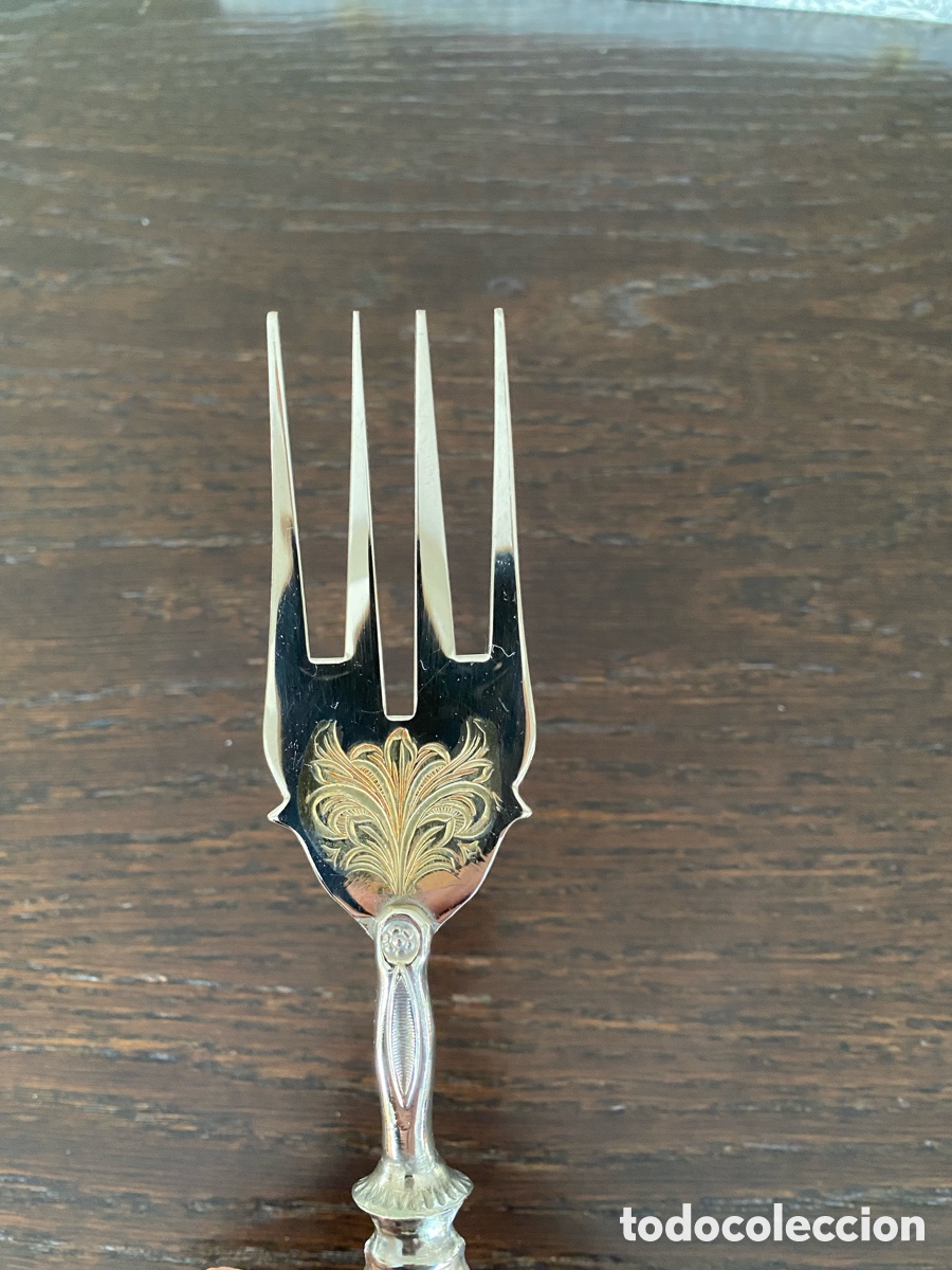 Antig&uuml;edades: Cubiertos de servir con mango de plata - Foto 14
