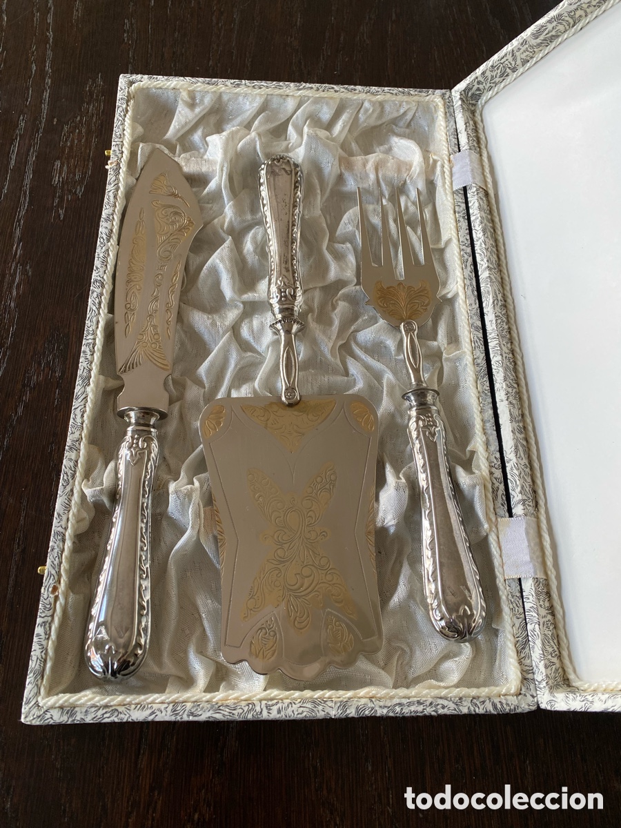 Antig&uuml;edades: Cubiertos de servir con mango de plata - Foto 22