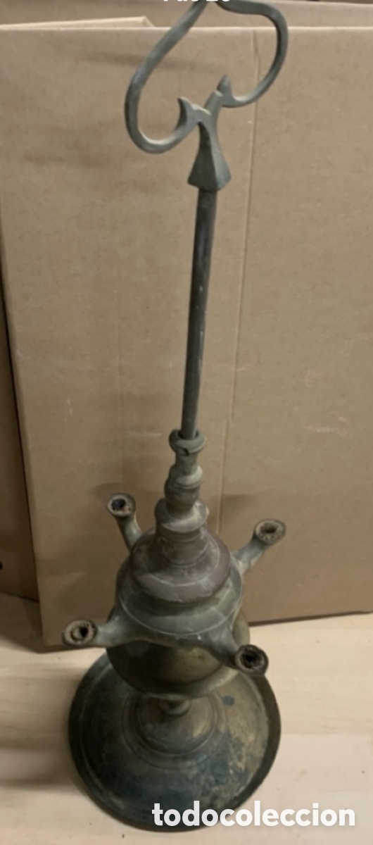 Antig&uuml;edades: Antigua l&aacute;mpara de aceite - Foto 1