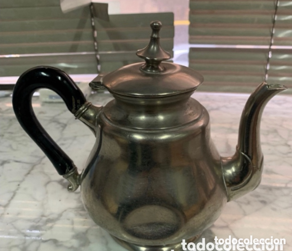 Antig&uuml;edades: Lote antiguas teteras - Foto 2
