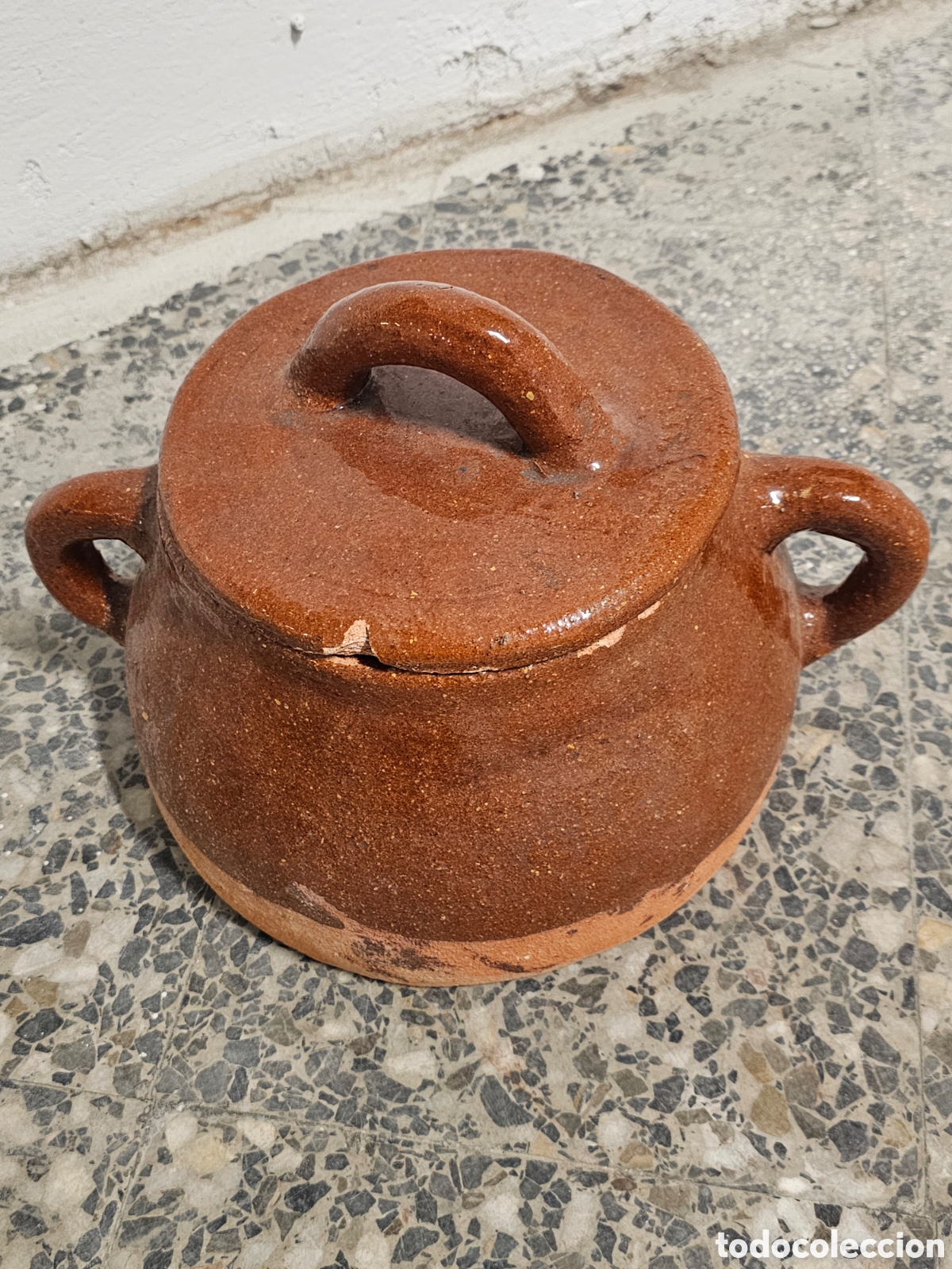 Antig&uuml;edades: Fant&aacute;stica olla de barro vidriada, con tapadora. - Foto 1