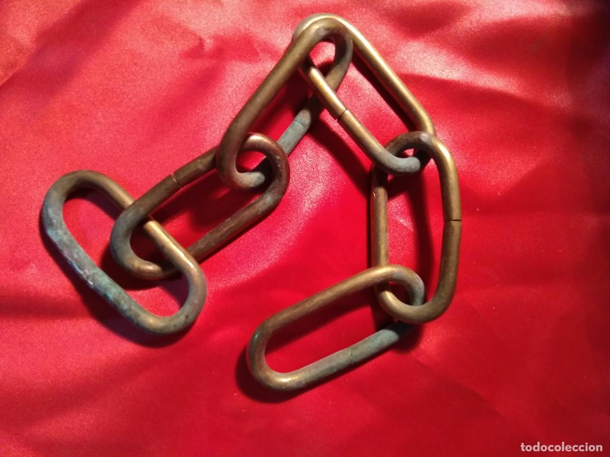 Antig&uuml;edades: Cadena de bronce de 6 eslabones Vitrina 7 - Foto 3