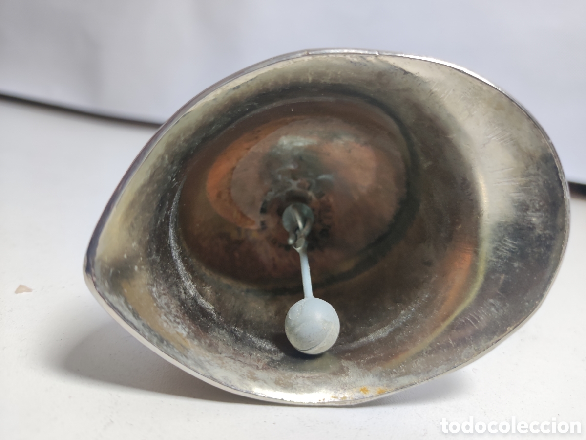 Antig&uuml;edades: Campanilla forma de casco - Foto 4