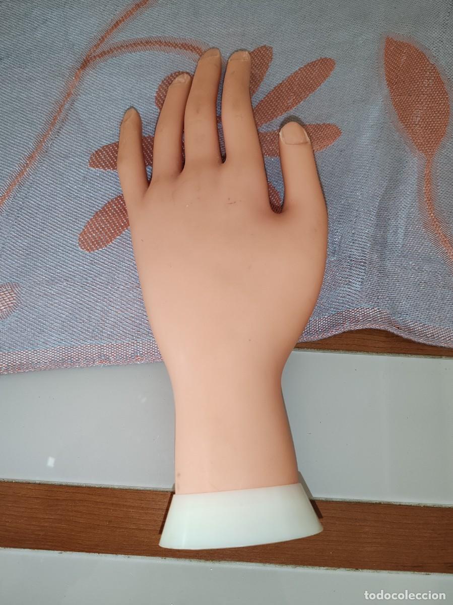 Antig&uuml;edades: UNA MANO DE SILICONA DE PR&Aacute;CTICA PROFESIONAL - Foto 1