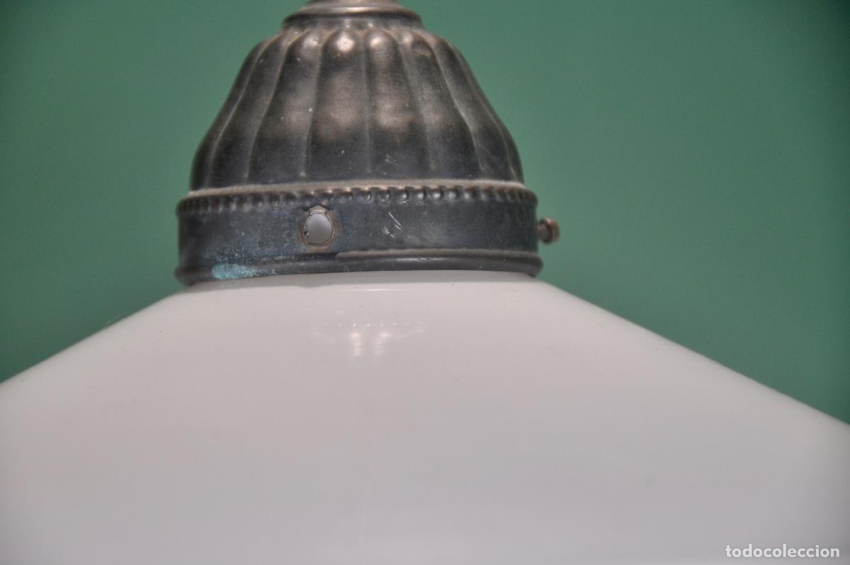 Antig&uuml;edades: L&aacute;mpara opalina blanca art deco - Foto 8