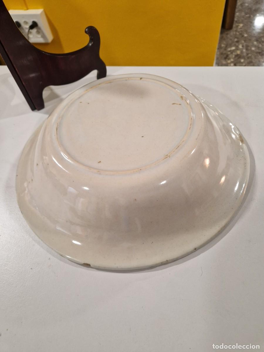 Antig&uuml;edades: Plato Manises hondo 27,50 cm - Foto 3