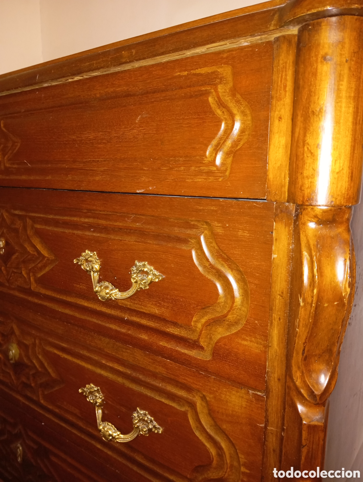 Antig&uuml;edades: C&oacute;moda Antig&uuml;a de Madera Maciza - Foto 3