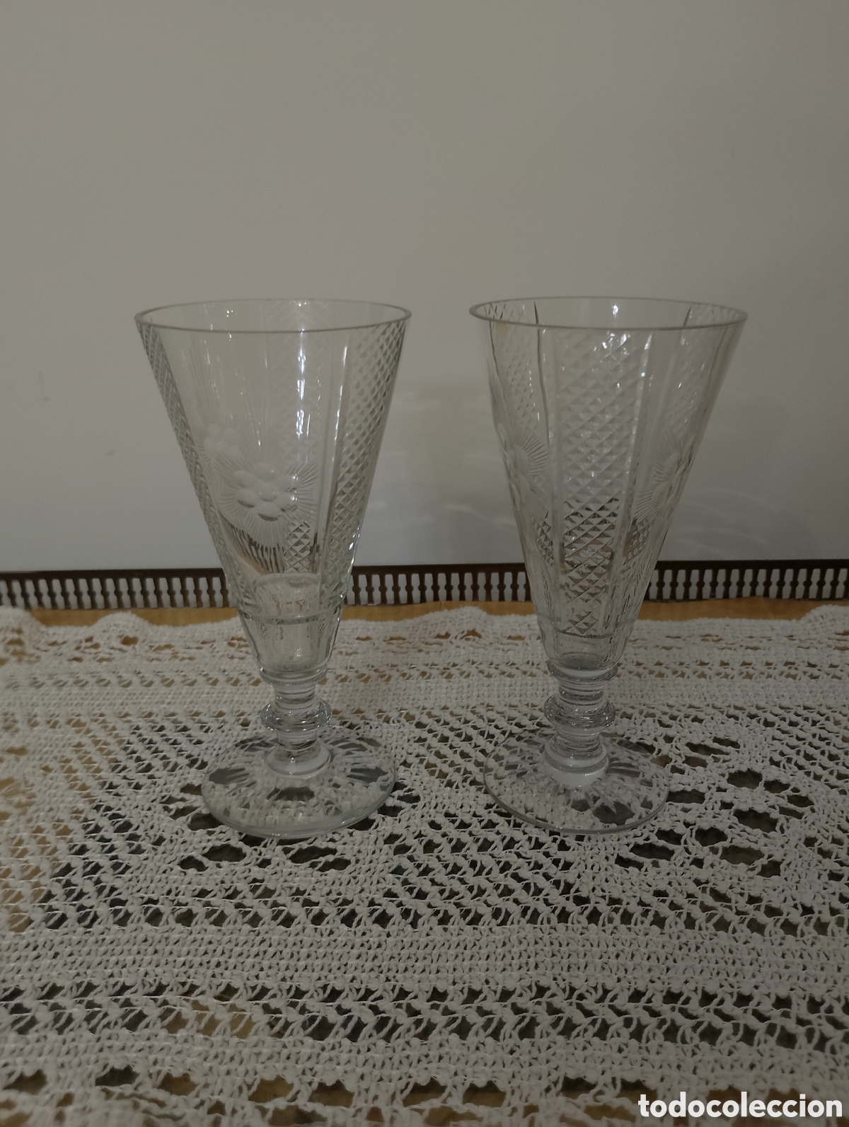Antig&uuml;edades: COPAS CRISTAL TALLADO dos - Foto 1