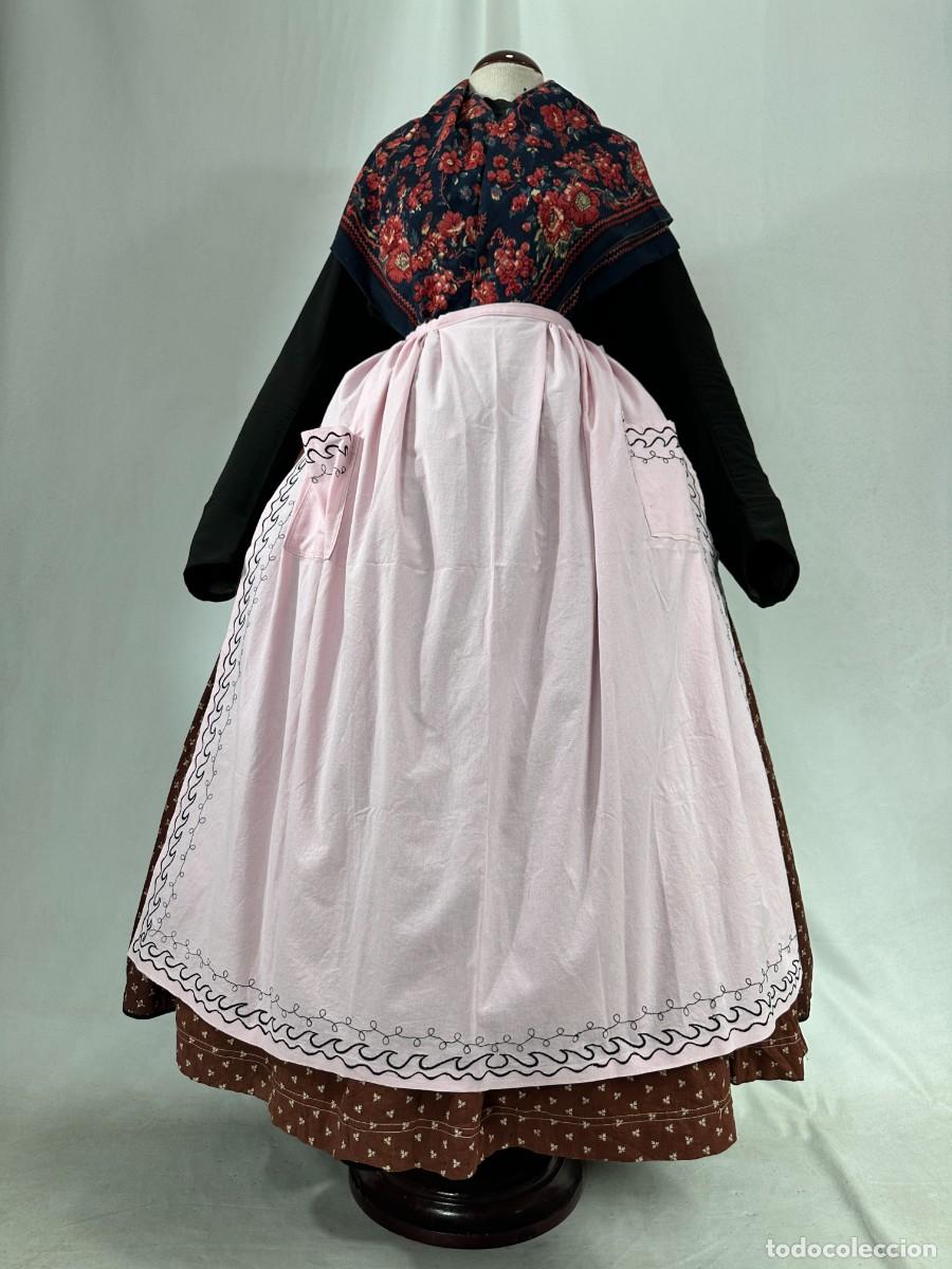 Antig&uuml;edades: Delantal rosa bordado - Foto 3