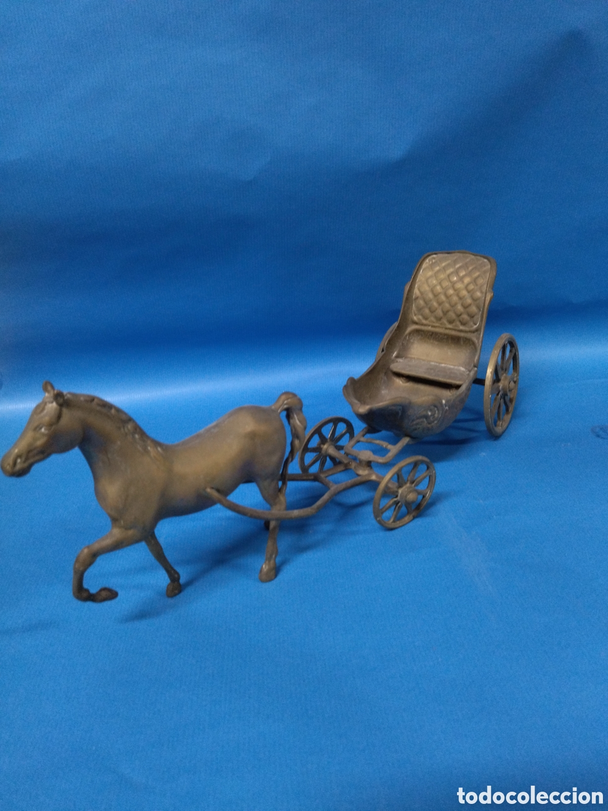 Antig&uuml;edades: Decoraci&oacute;n de lat&oacute;n Caballo con carro - Foto 4