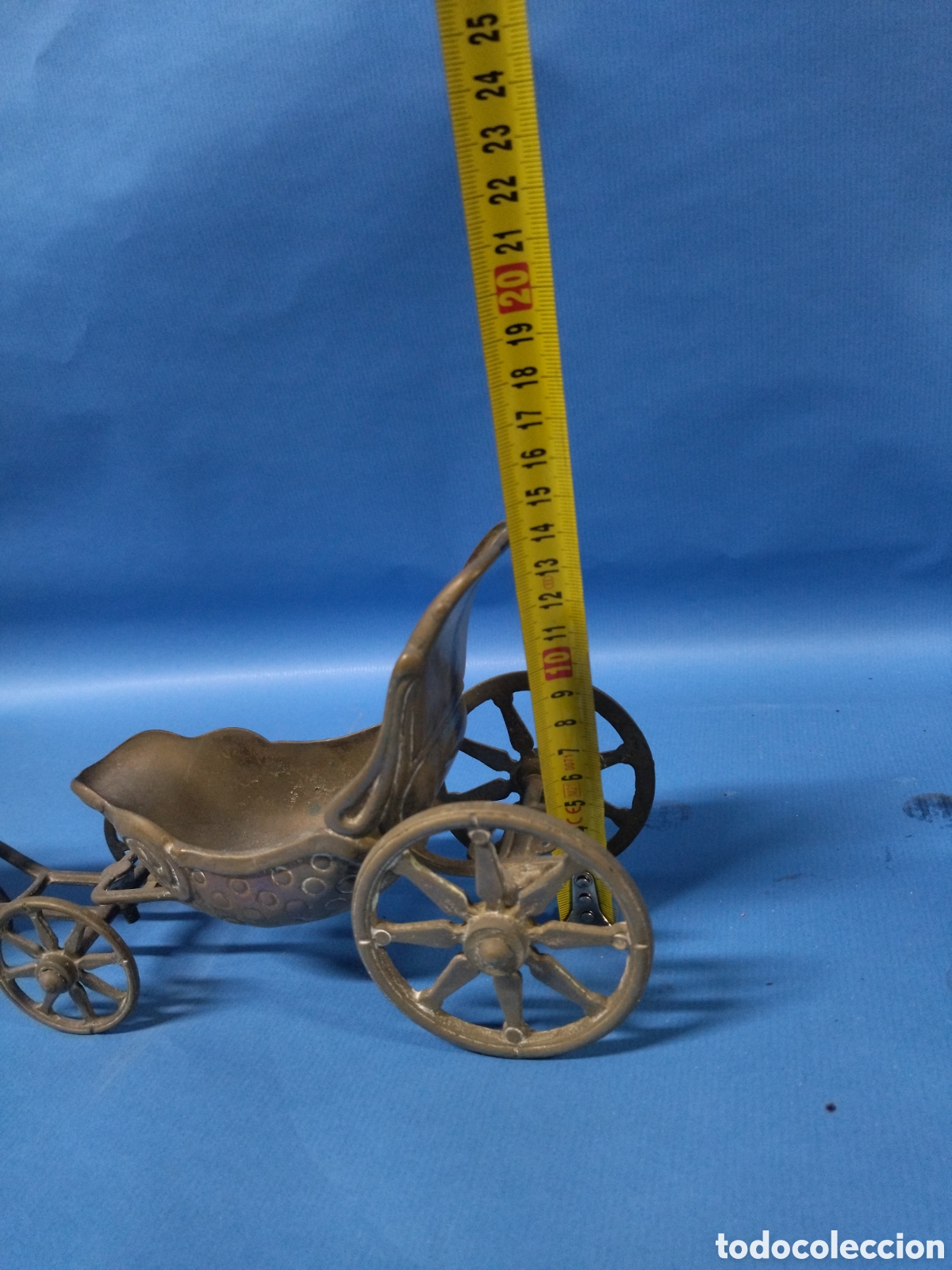 Antig&uuml;edades: Decoraci&oacute;n de lat&oacute;n Caballo con carro - Foto 6