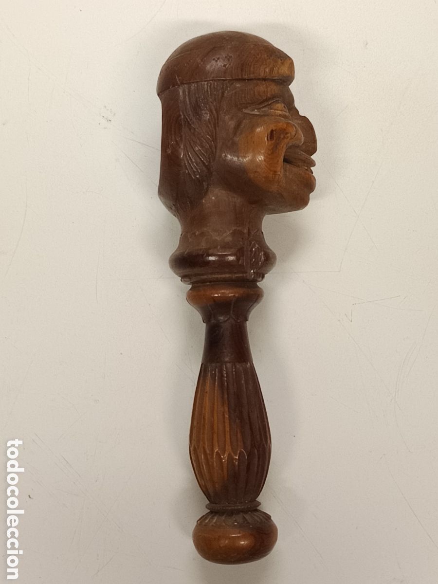 Antig&uuml;edades: Antiguo cascanueces de rosca - Foto 2
