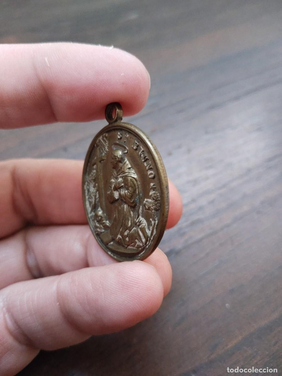 Antig&uuml;edades: Antigua medalla en bronce de San Bruno. - Foto 4