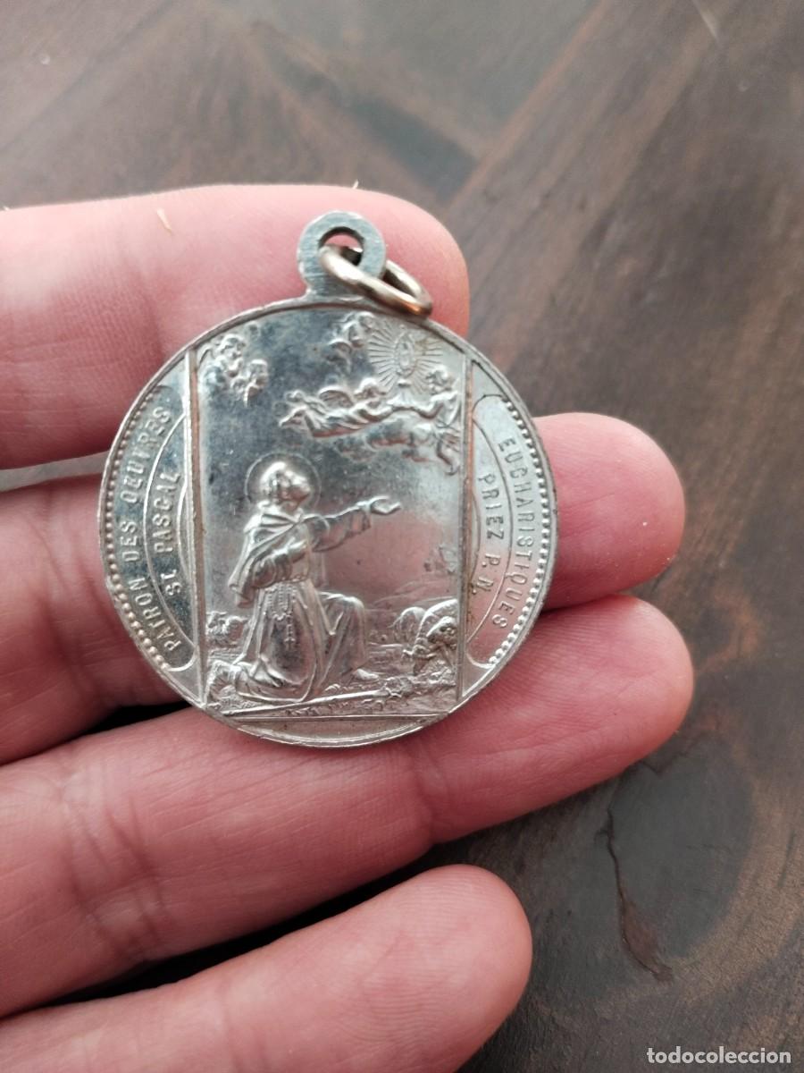 Antig&uuml;edades: Medalla de San Pascal. 3,2 cm de di&aacute;metro. - Foto 2