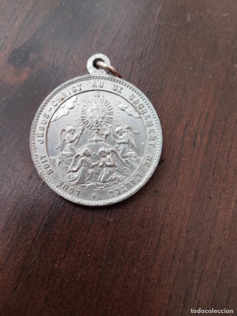 Antig&uuml;edades: Medalla de San Pascal. 3,2 cm de di&aacute;metro. - Foto 3