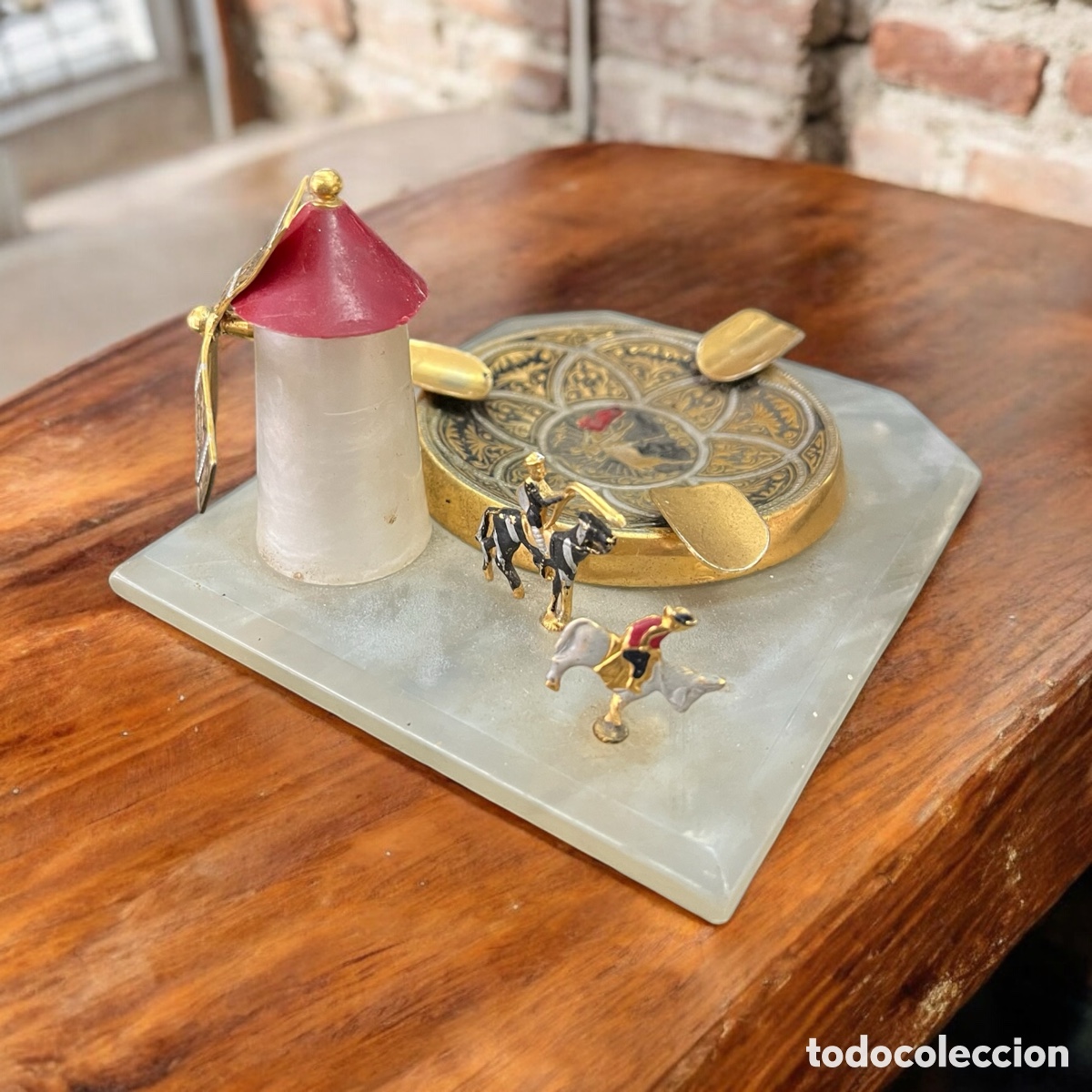 Antig&uuml;edades: Cenicero con taraceado toledano - Foto 2