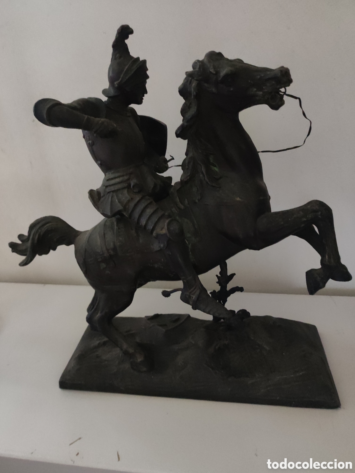 Antig&uuml;edades: Figura ecuestre en bronce - Foto 1