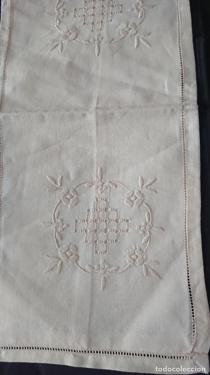 Antig&uuml;edades: Bolsa de lino bordada, beige - Foto 5