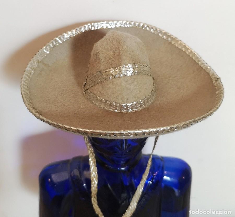Antig&uuml;edades: Botella de Tequila El Guerrillero - Foto 2