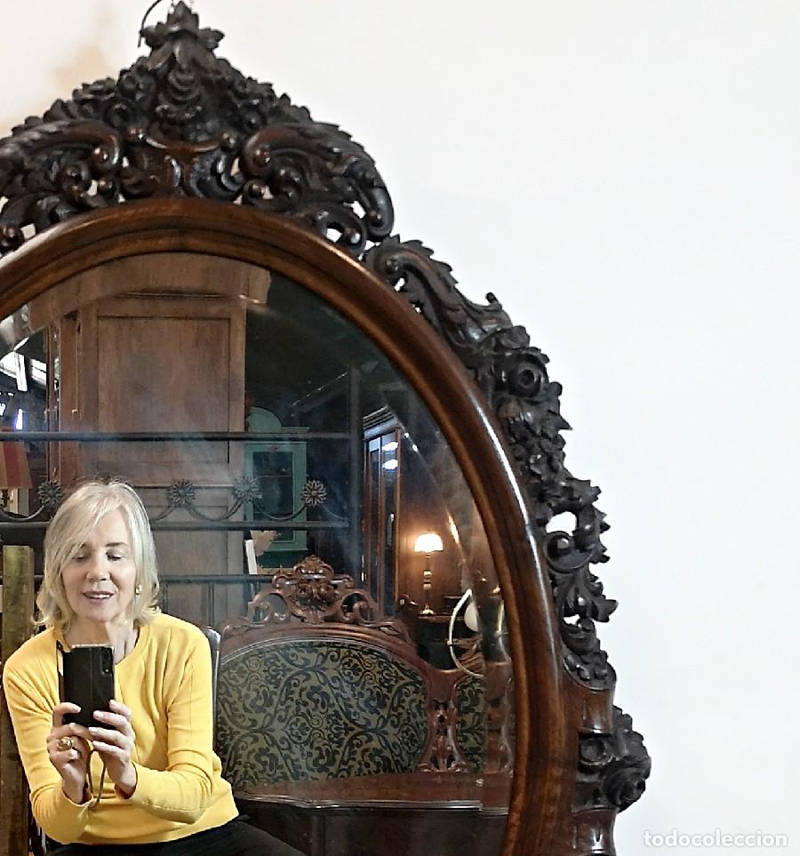 Antig&uuml;edades: Espejo con Marco de Caoba - Foto 2