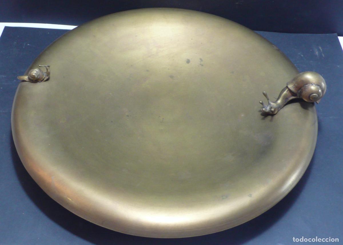 Antig&uuml;edades: FANTASTICA BANDEJA DE BRONCE - Foto 6