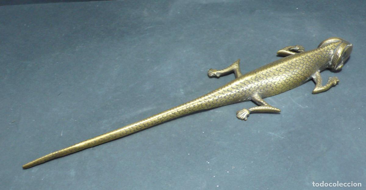 Antig&uuml;edades: PEQUE&Ntilde;A LAGARTIJA DE BRONCE - Foto 1