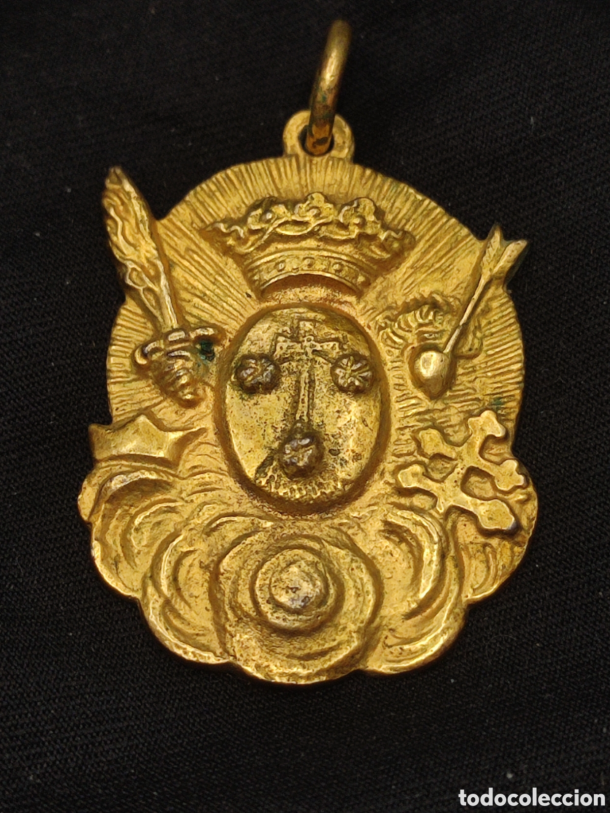 Antig&uuml;edades: Antigua medalla dorada - Foto 1