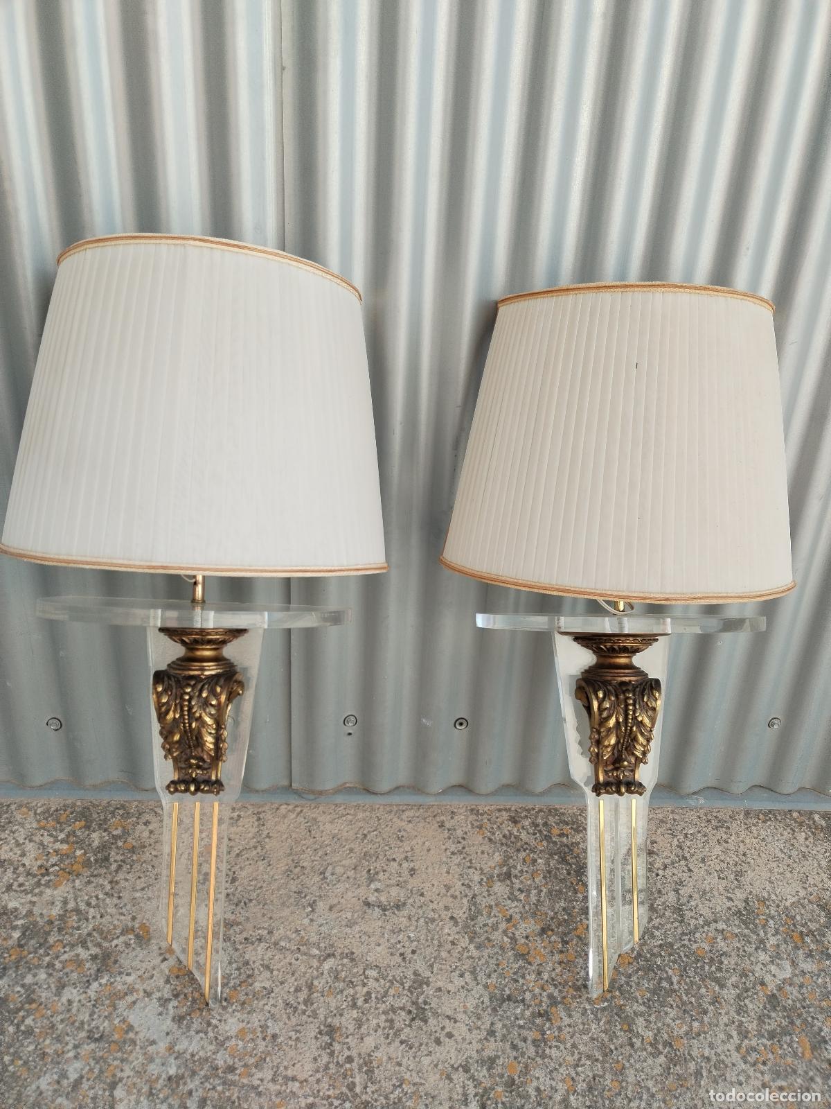 Antig&uuml;edades: 2 apliques vintage de metacrilato - Foto 1