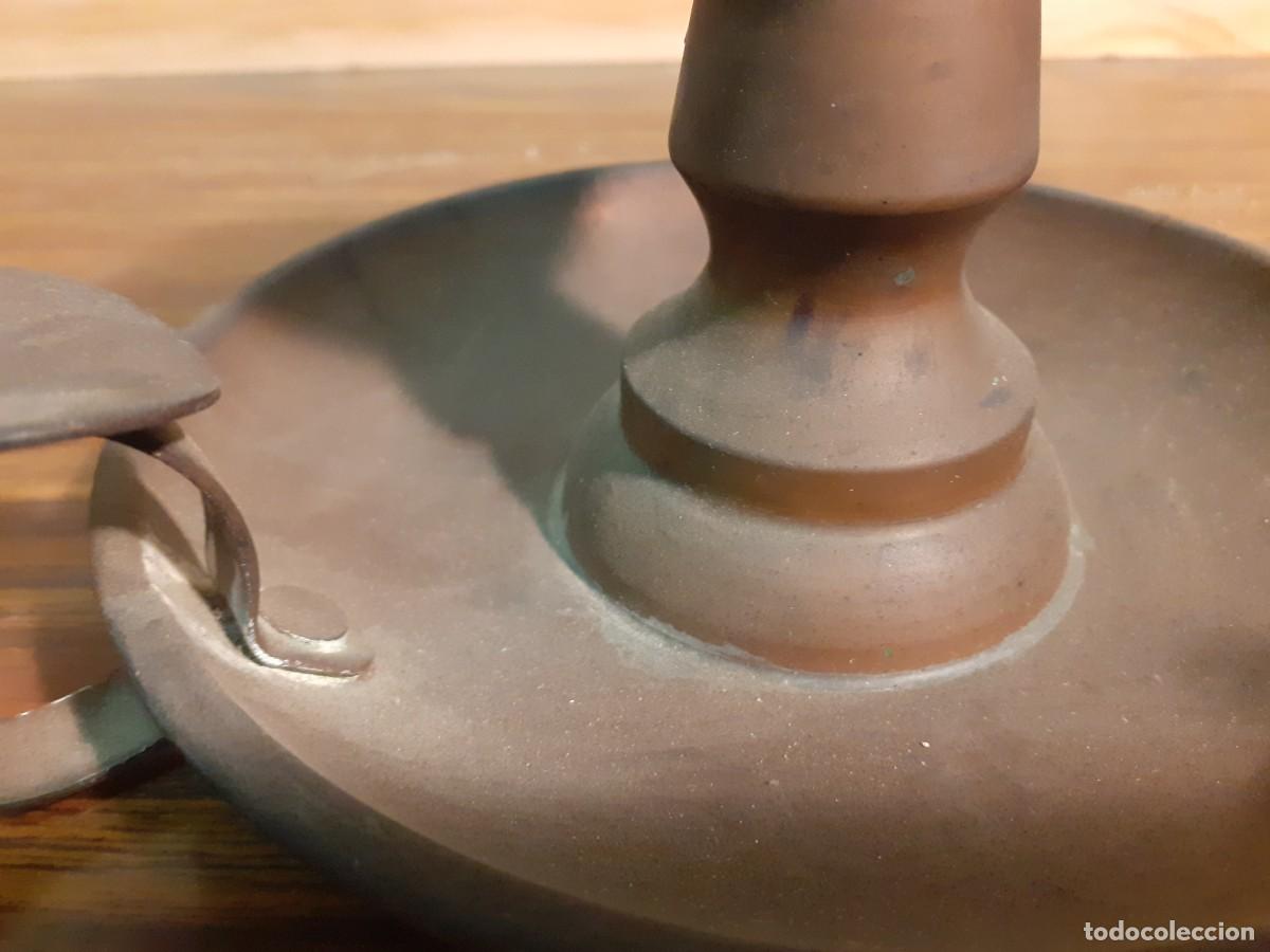 Antig&uuml;edades: Portavelas o candelabro bronce - Foto 5