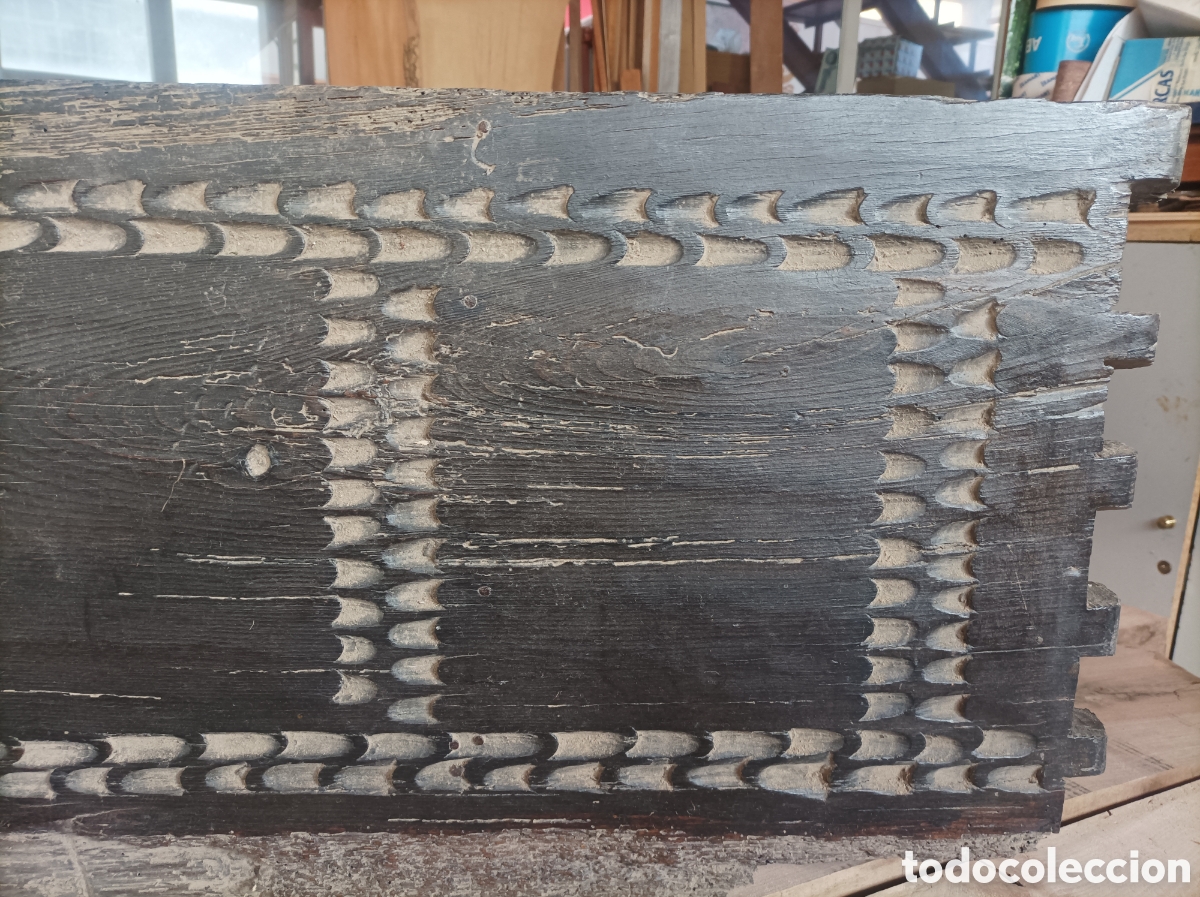 Antig&uuml;edades: Cabecero.Madera de roble decorada. Frente de Arcon - Foto 3