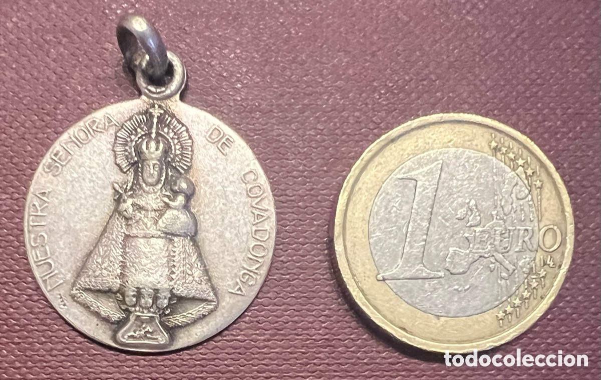 Antig&uuml;edades: Medalla Religiosa de Nuestra Se&ntilde;ora de Covadonga - Foto 1