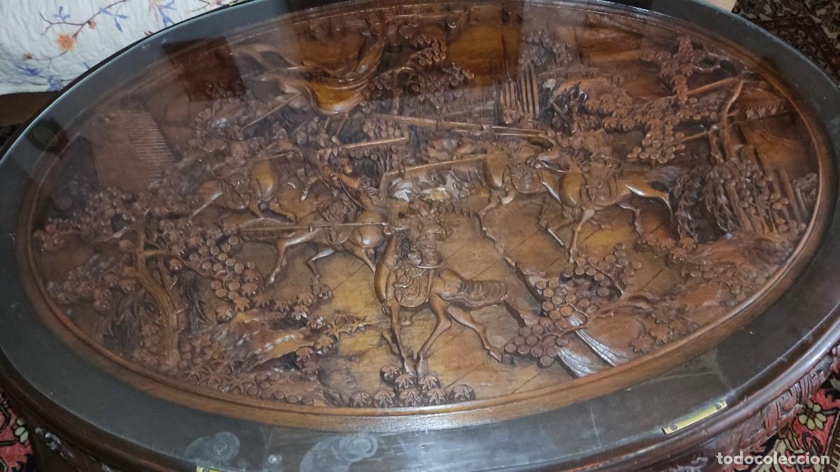 Antig&uuml;edades: Mesa de t&eacute; china, bellamente tallada, mitad del XIX - Foto 1