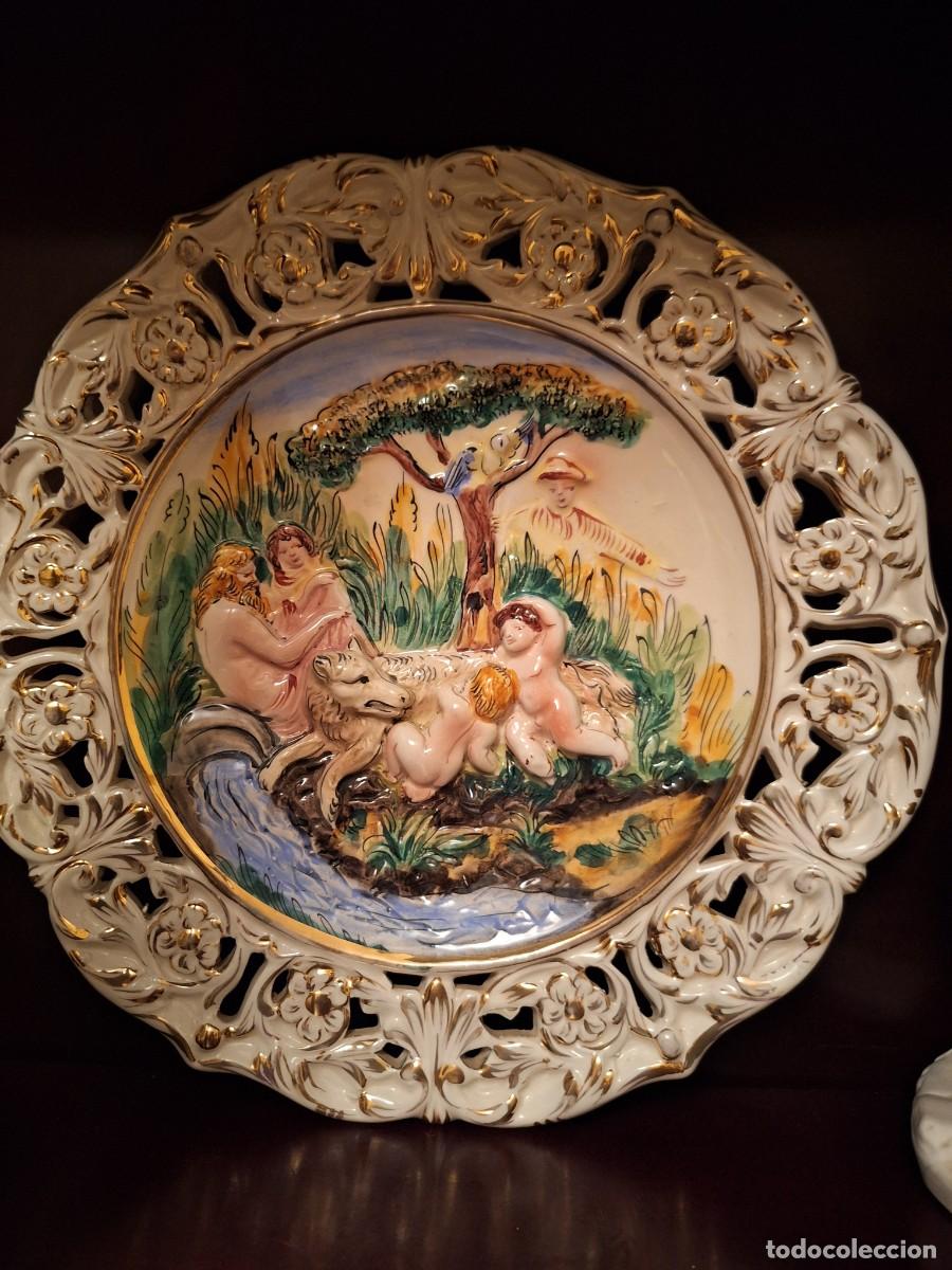 Antig&uuml;edades: Plato de porcelana de capodimonte - Foto 1