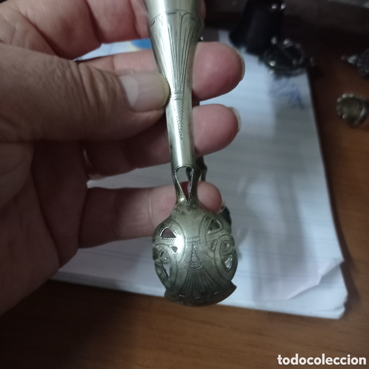 Antig&uuml;edades: Antiguas pinzas de servir plateadas - Foto 2