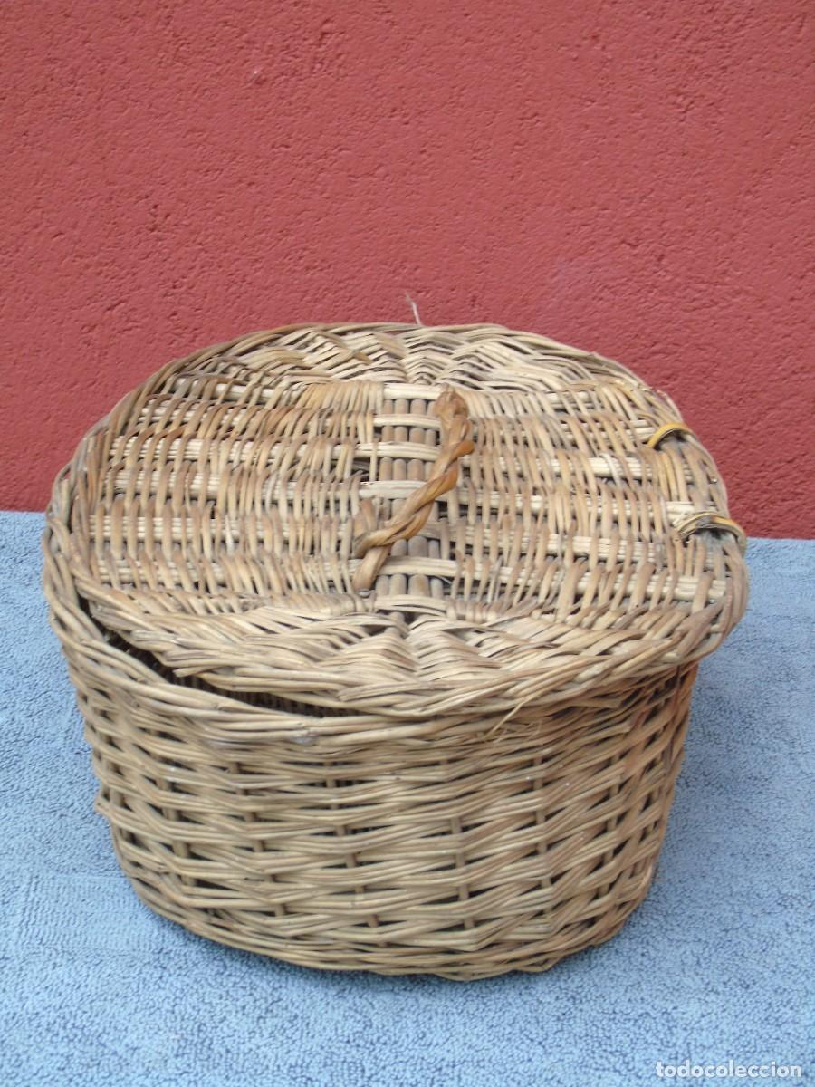 Antig&uuml;edades: ANTIGUA CESTA DE MIMBRE CON TAPADERA - Foto 7