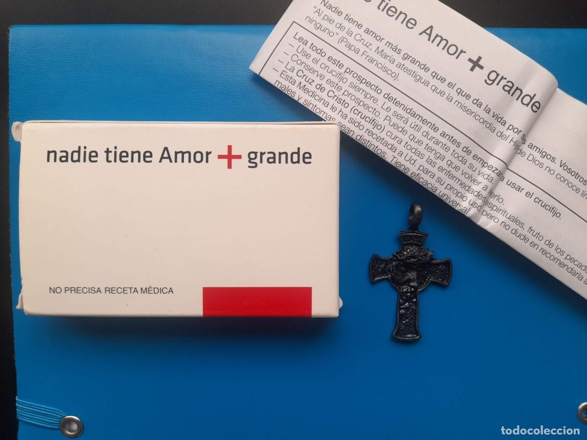 Antig&uuml;edades: Cruz en caja de medicamento. - Foto 1