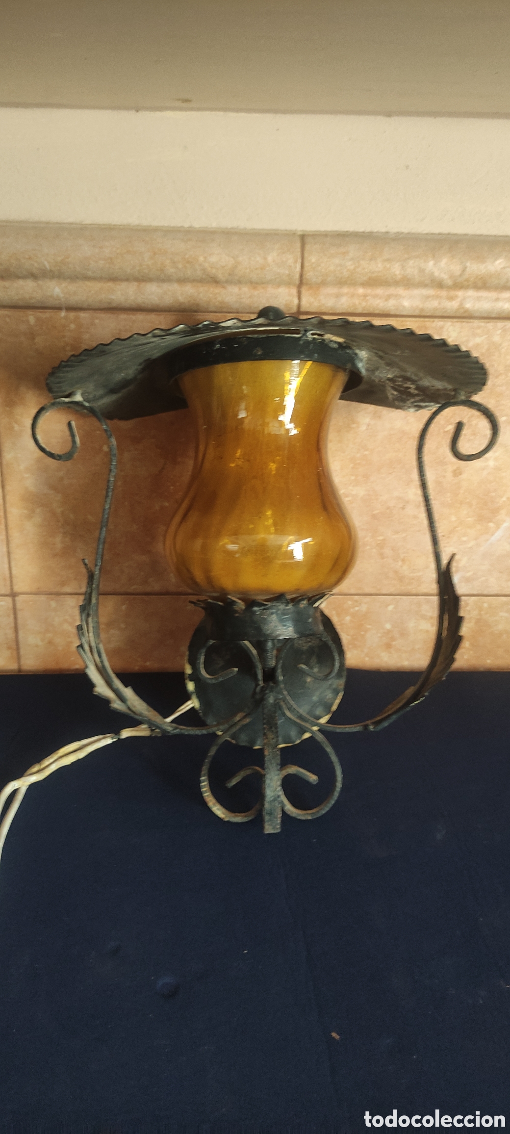 Antig&uuml;edades: Antiguo farol de forja recortado - Foto 2