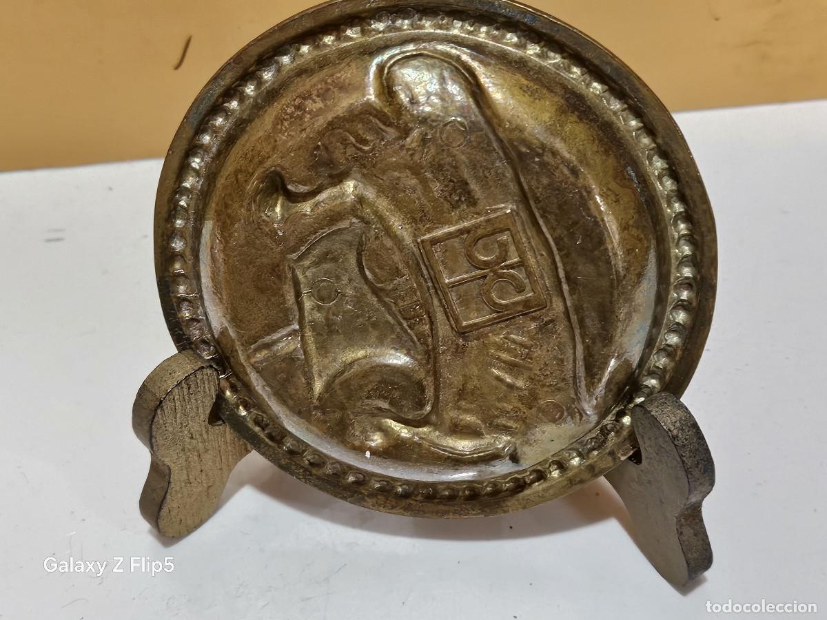 Antig&uuml;edades: peque&ntilde;o plato de metal - Foto 3
