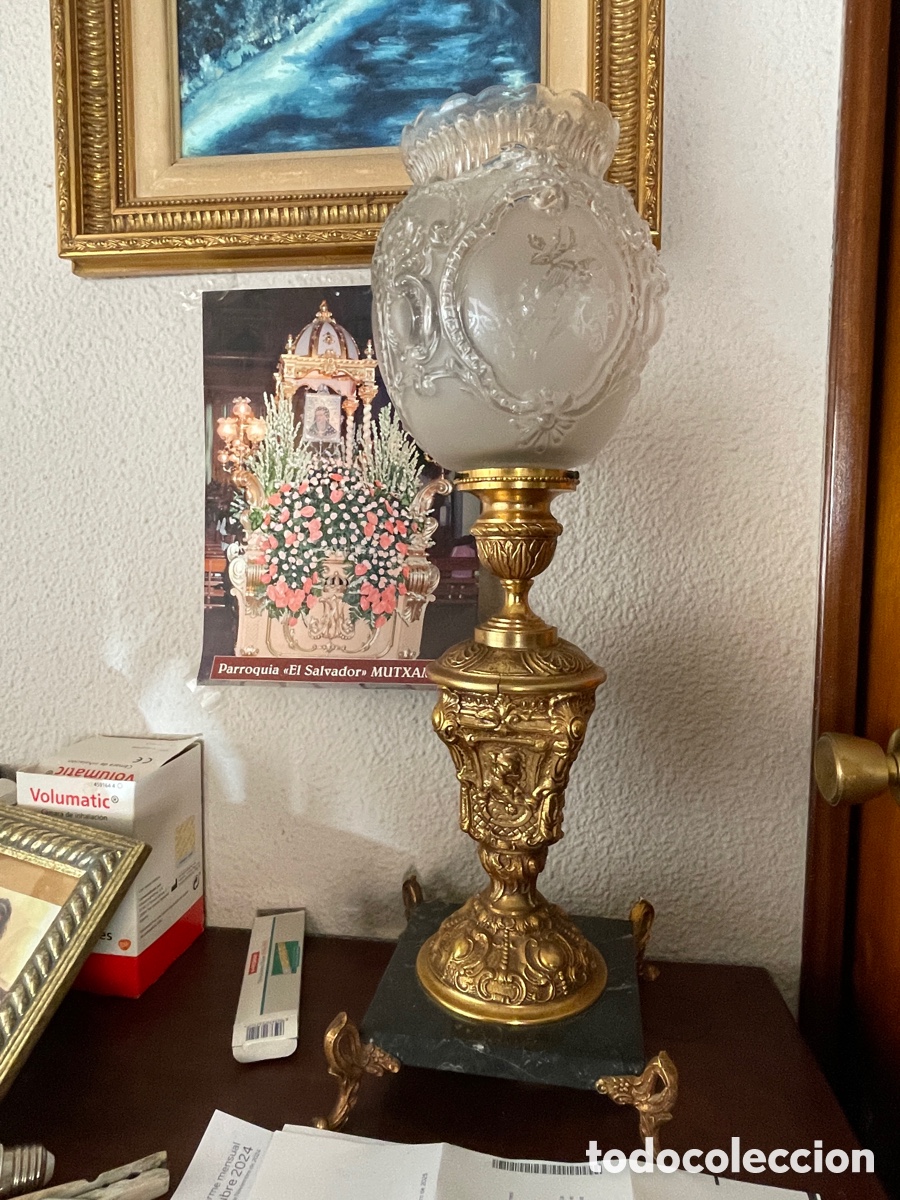 Antig&uuml;edades: Dos l&aacute;mparas doradas id&eacute;nticas - Foto 1