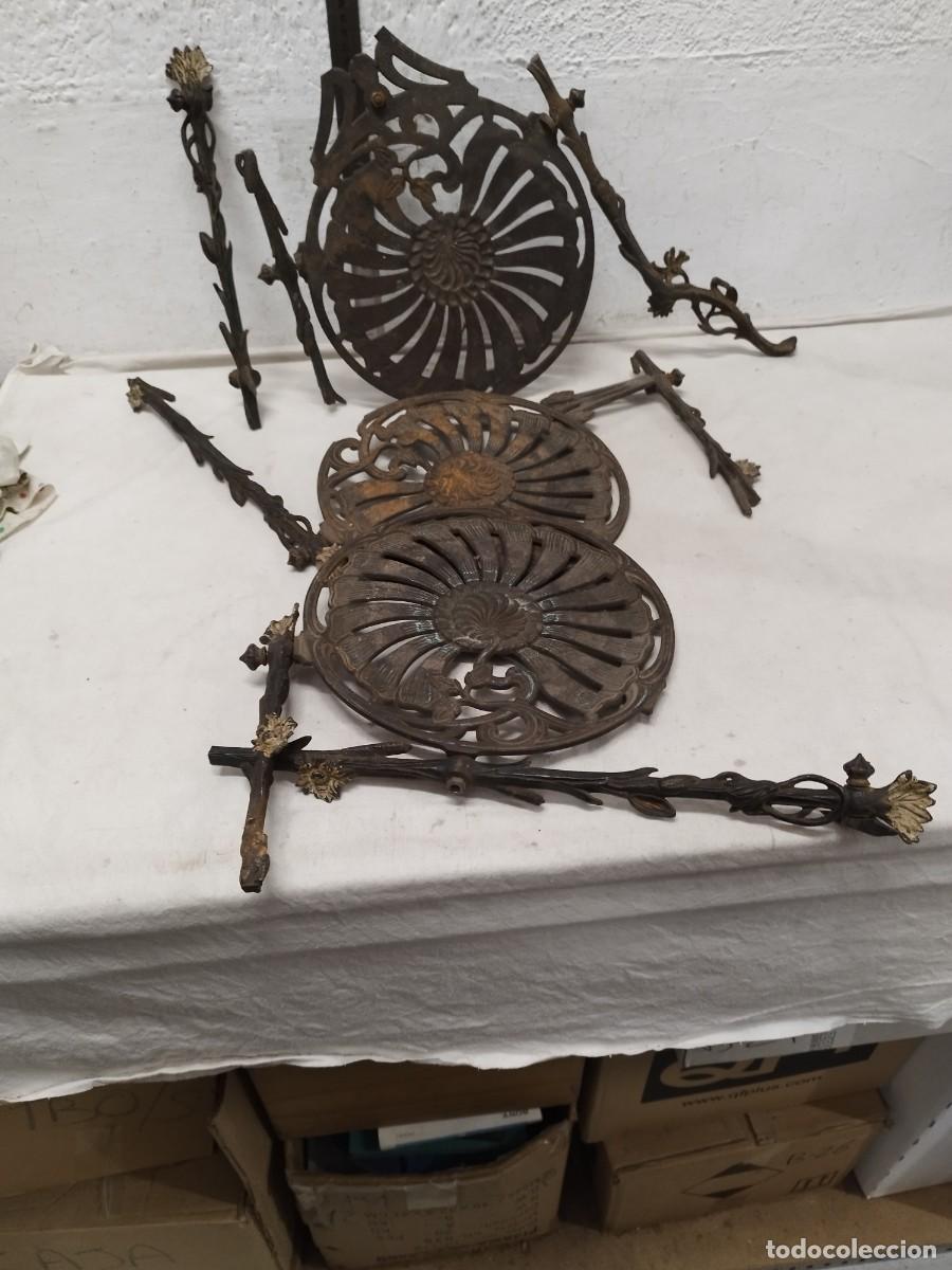 Antig&uuml;edades: Antigua mesa modernista a restaurar. - Foto 1