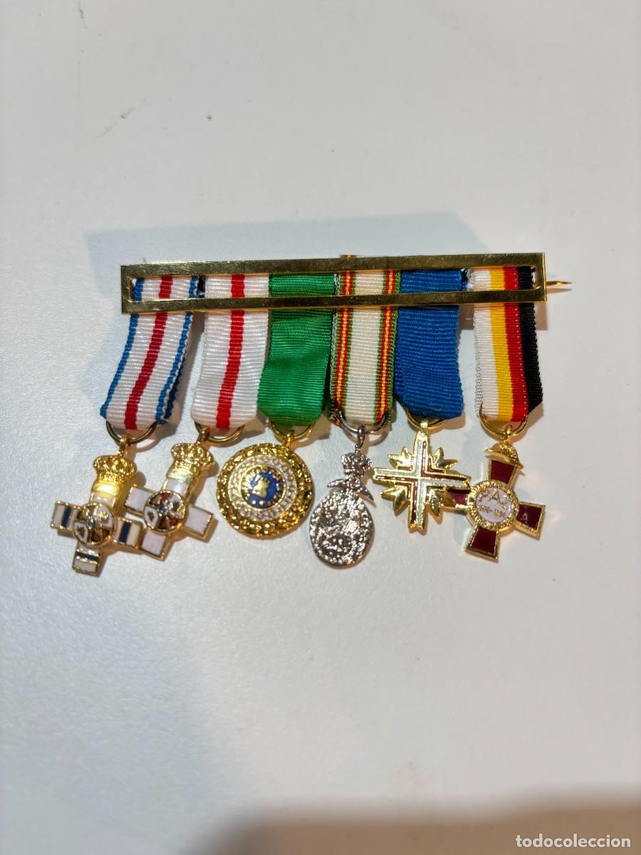 Antig&uuml;edades: PASADOR MEDALLAS CON 6 MEDALLAS A ESTRENAR